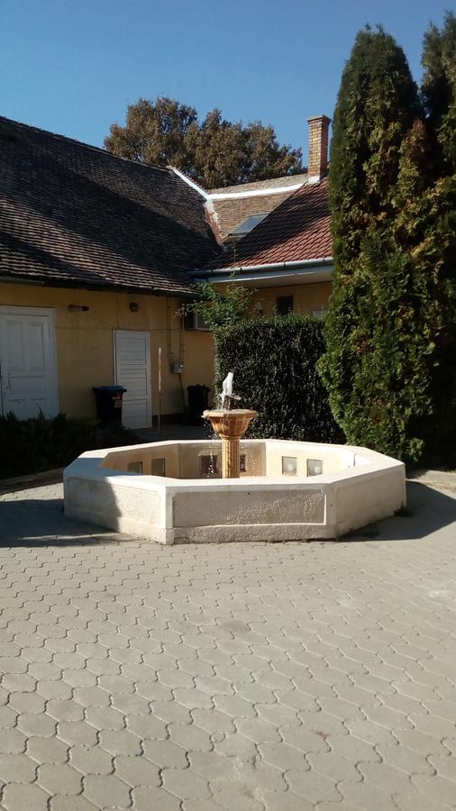Hangulat Vendeghaz Apartmanok Oroshaza Bagian luar foto