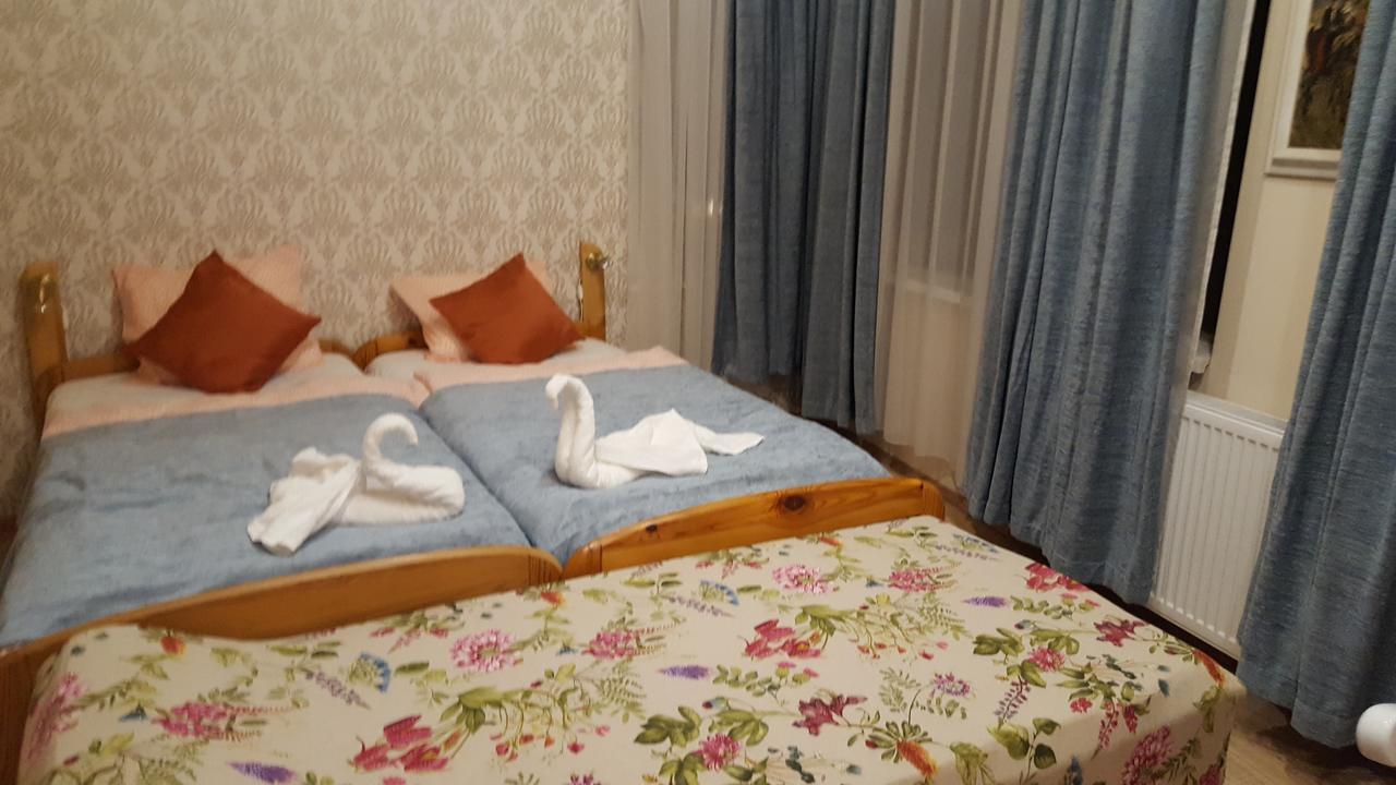 Hangulat Vendeghaz Apartmanok Oroshaza Bagian luar foto