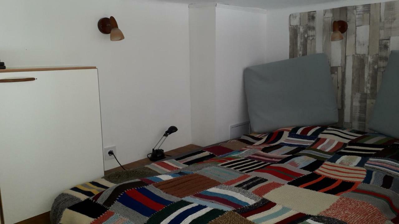 Hangulat Vendeghaz Apartmanok Oroshaza Bagian luar foto